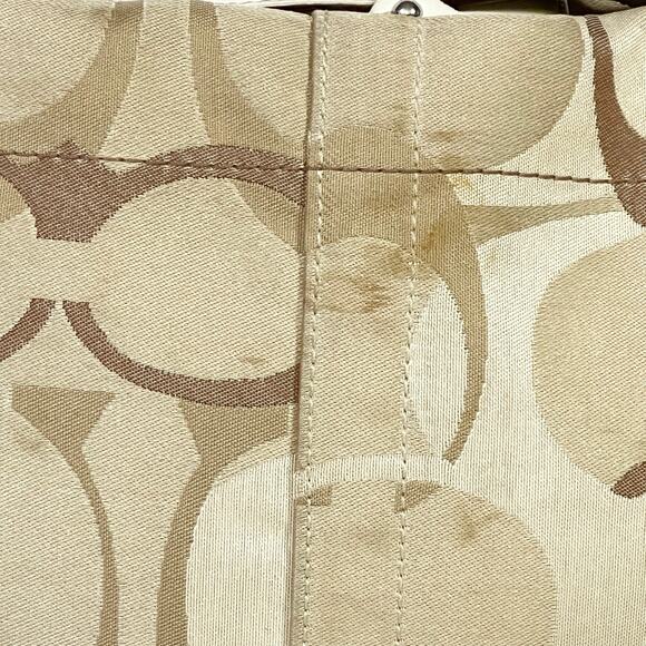 Coach Carly Signature Optic Shoulder Bag No. H0826-11960 Beige 2008 - Picture 12 of 16